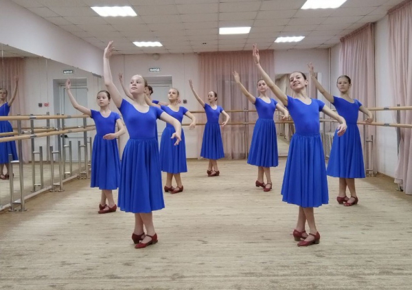 Приглашаем преподавателей хореографических дисциплин на открытый урок по народному танцу на тему: &quot;Танцевальная культура Тюменского региона».